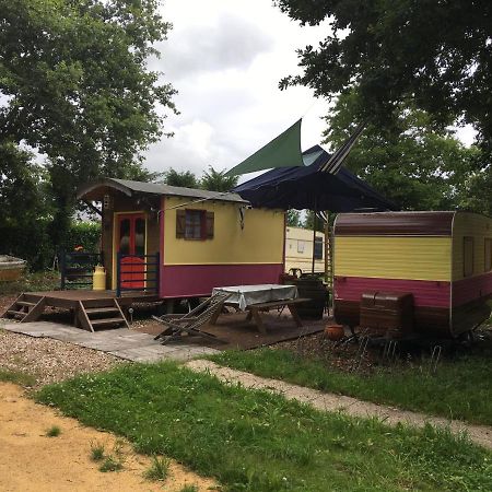 La Roulotte Chainoux Bains-sur-Oust Exterior foto
