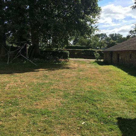 La Roulotte Chainoux Bains-sur-Oust Exterior foto