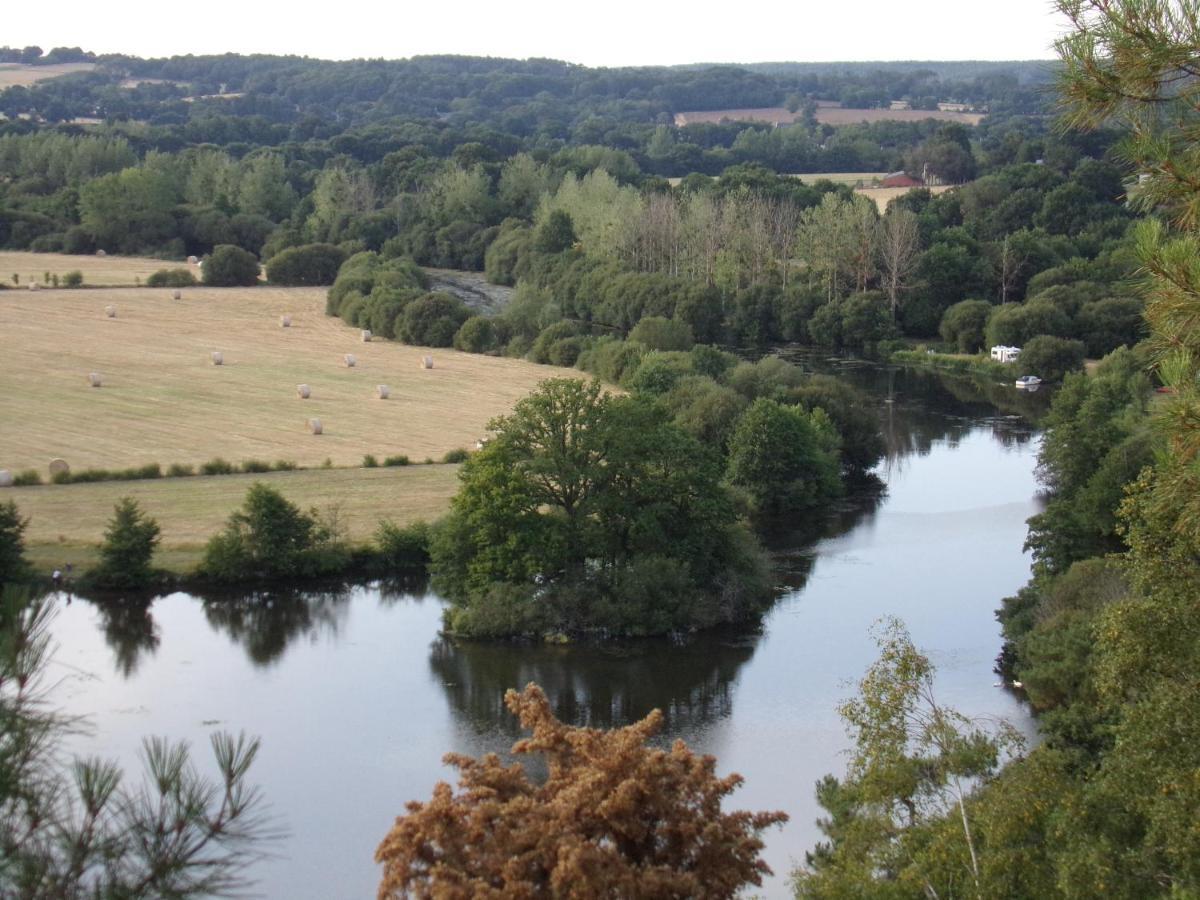 La Roulotte Chainoux Bains-sur-Oust Exterior foto